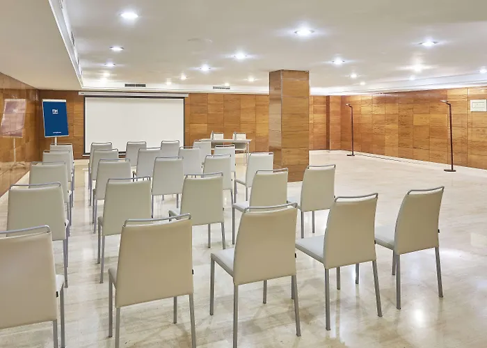Nh Eixample 3* ברצלונה