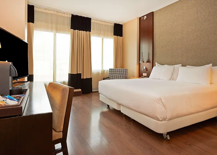 Nh Eixample Hotel