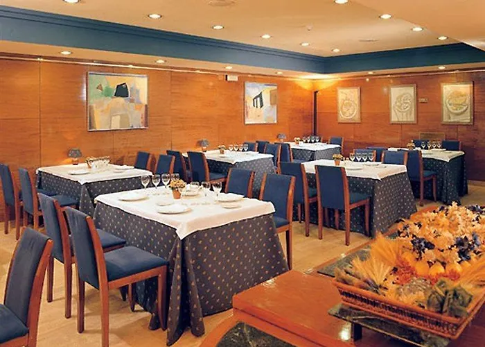 Nh Eixample 3* ברצלונה