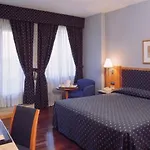 Nh Eixample 3* برشلونة