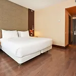 فندق Nh Eixample برشلونة