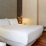 Nh Eixample 3* برشلونة