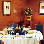 Отель Nh Eixample 3*