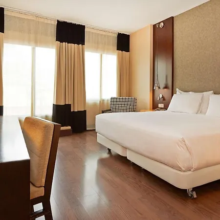 Nh Eixample Otel Barselona