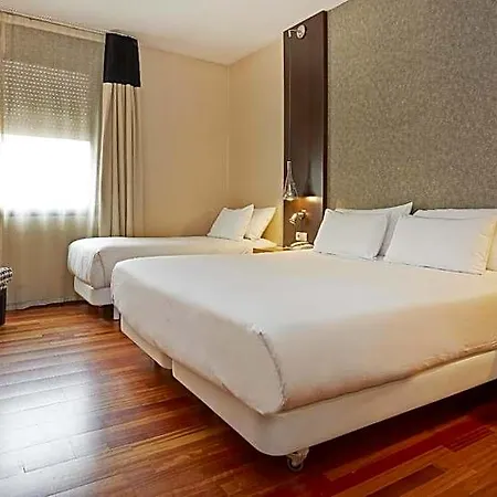 Nh Eixample Hotel