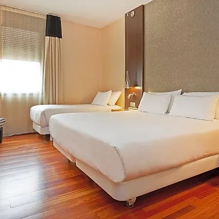 Nh Eixample Hotel 3*