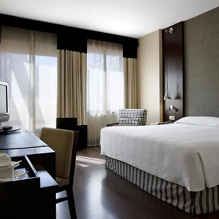 Nh Eixample מלון ברצלונה