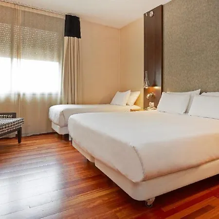 מלון Nh Eixample 3*