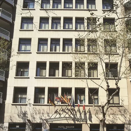 Nh Eixample فندق 3*
