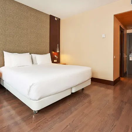 فندق Nh Eixample 3*
